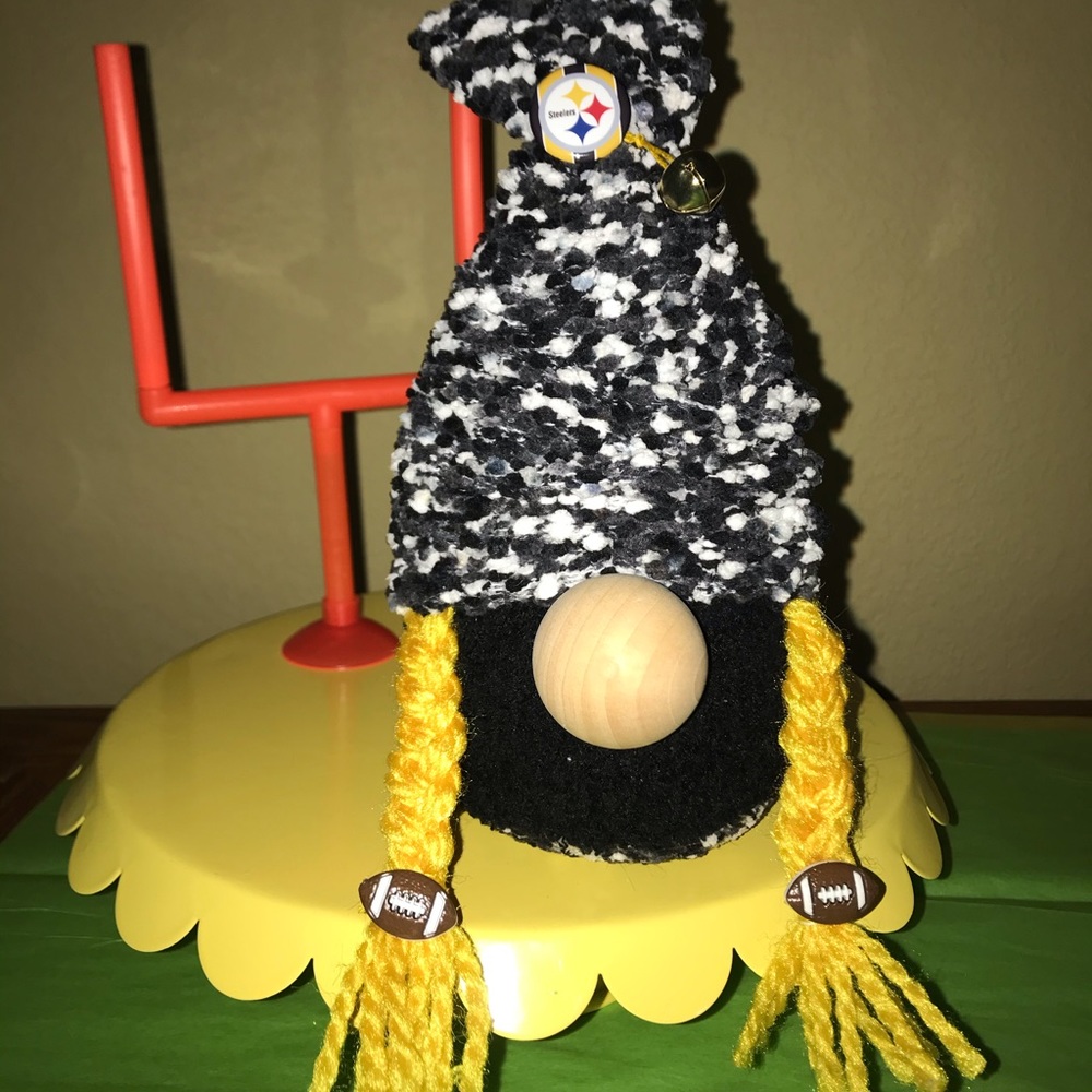 Gnome Steelers theme